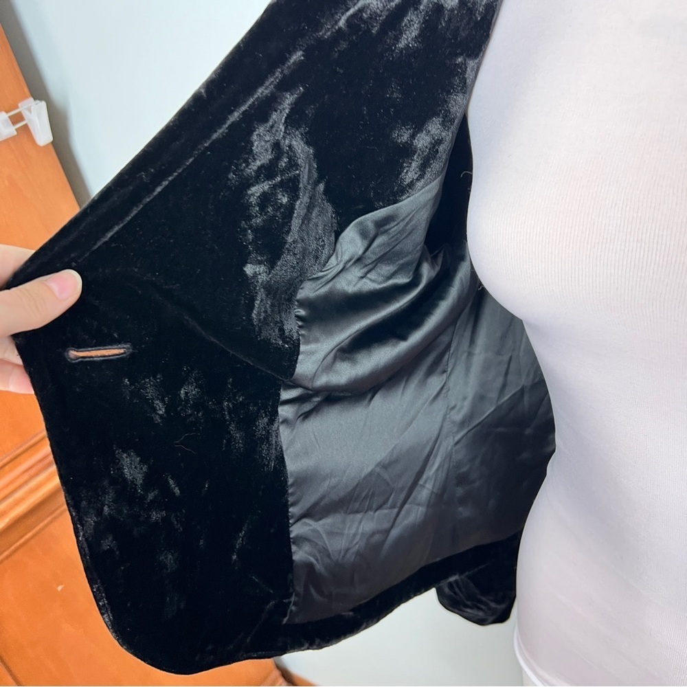 VNT Silk Assets Black Velvet Cropped Blazer Jackets with Shawl Collar - Size L - Picture 7 of 10